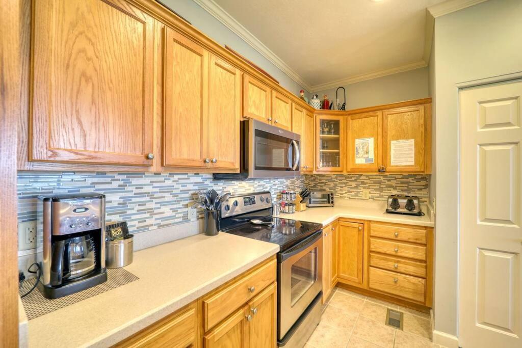 Bucket List Views Sugar Mountain Private Condo - 2Bed, 2Bath, Sleeps 6, Panoramic Views Of Mountains From Large Deck, Short Drive To Shopping, Restaurants, Cafes & Banner Elk Town 외부 사진