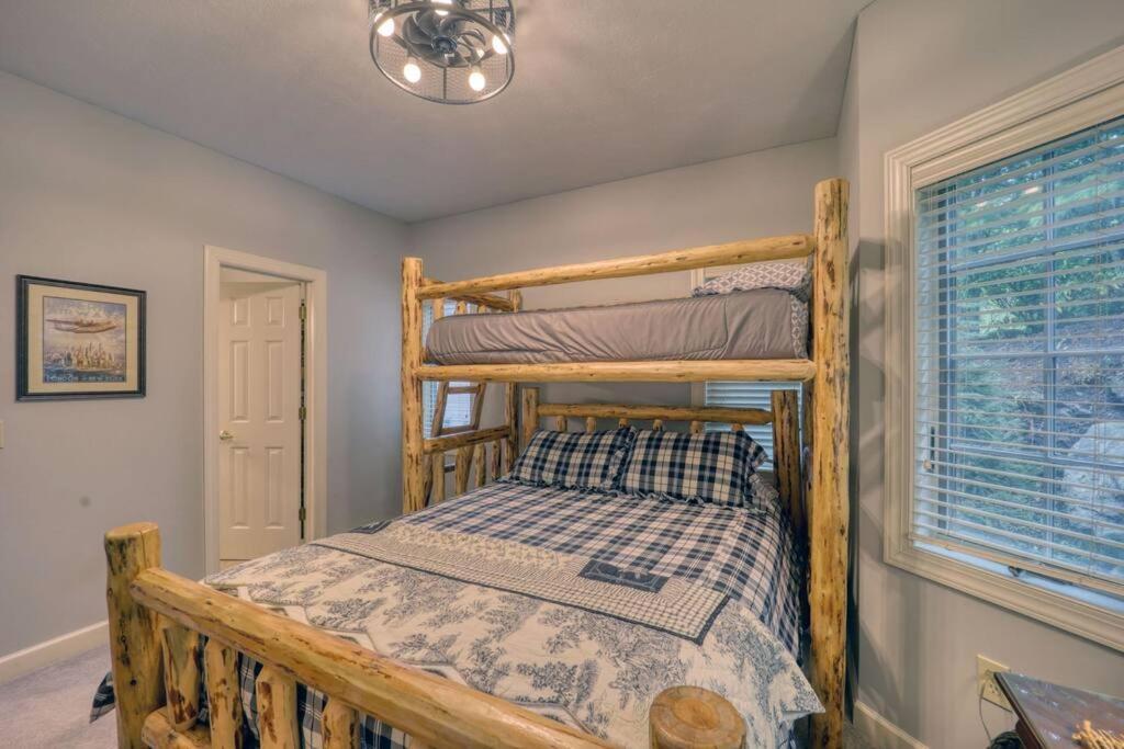 Bucket List Views Sugar Mountain Private Condo - 2Bed, 2Bath, Sleeps 6, Panoramic Views Of Mountains From Large Deck, Short Drive To Shopping, Restaurants, Cafes & Banner Elk Town 외부 사진