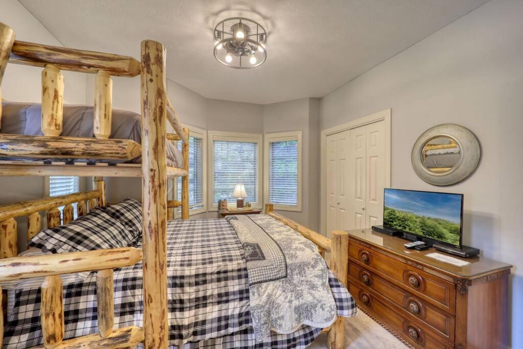 Bucket List Views Sugar Mountain Private Condo - 2Bed, 2Bath, Sleeps 6, Panoramic Views Of Mountains From Large Deck, Short Drive To Shopping, Restaurants, Cafes & Banner Elk Town 외부 사진