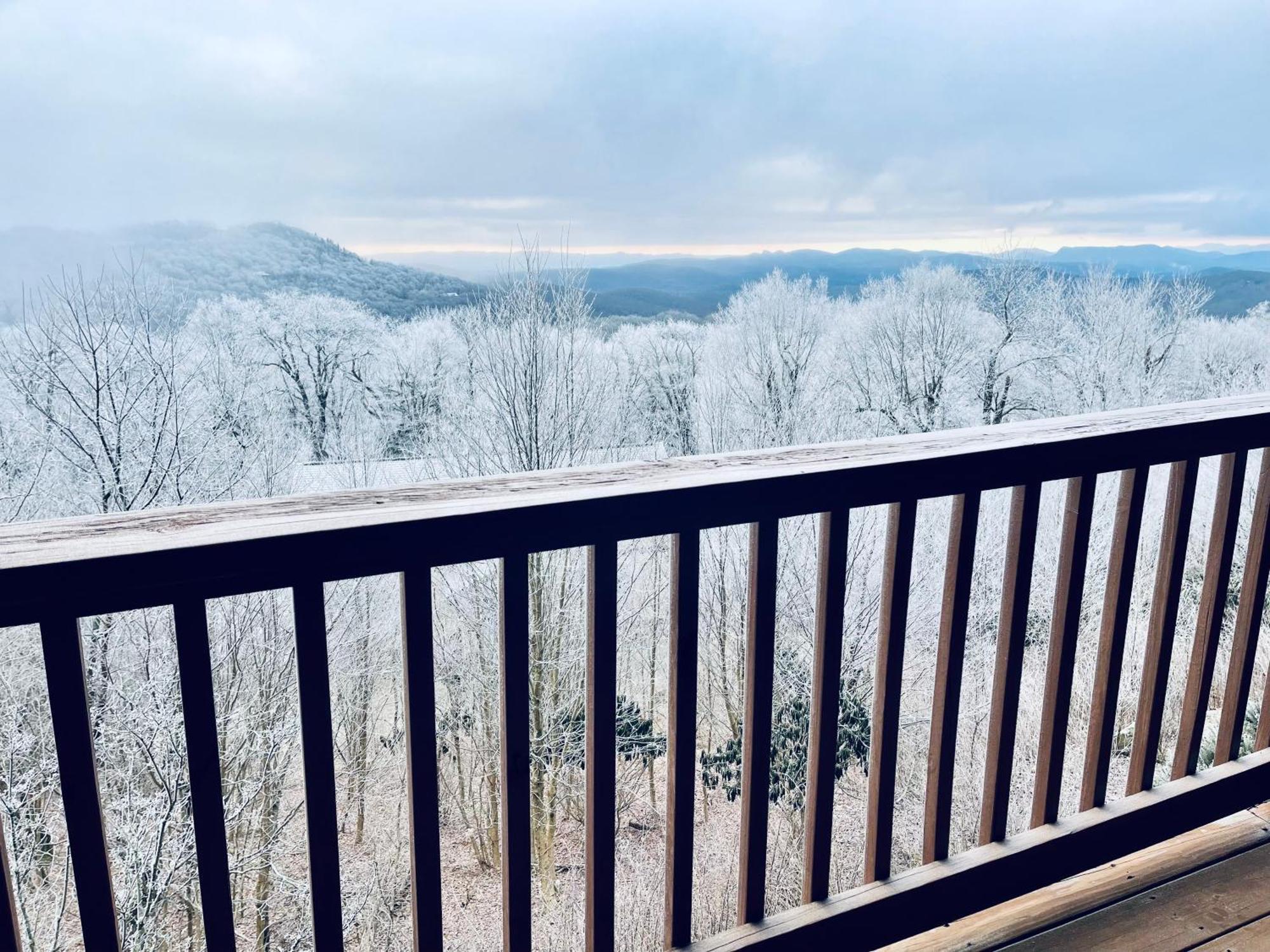 Bucket List Views Sugar Mountain Private Condo - 2Bed, 2Bath, Sleeps 6, Panoramic Views Of Mountains From Large Deck, Short Drive To Shopping, Restaurants, Cafes & Banner Elk Town 외부 사진